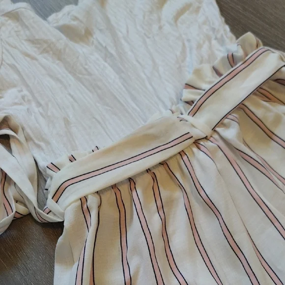 Love Squared High Waist White and Red Shorts - Picture 5 of 9